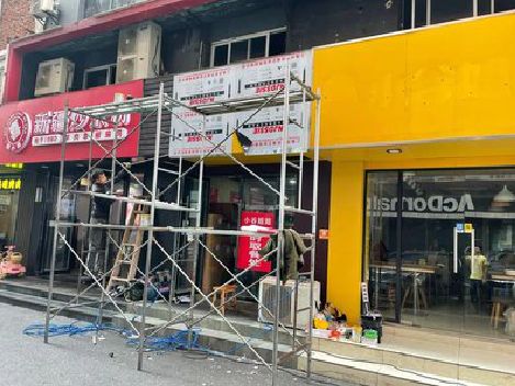 松溪制作广告招牌如何避免它发黄？